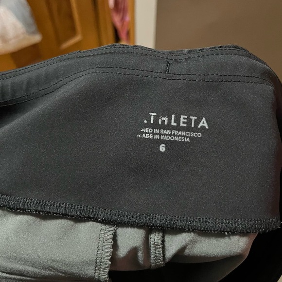 Athleta Ascender Shorts Galactic‎ Grey size 6 - Picture 3 of 5